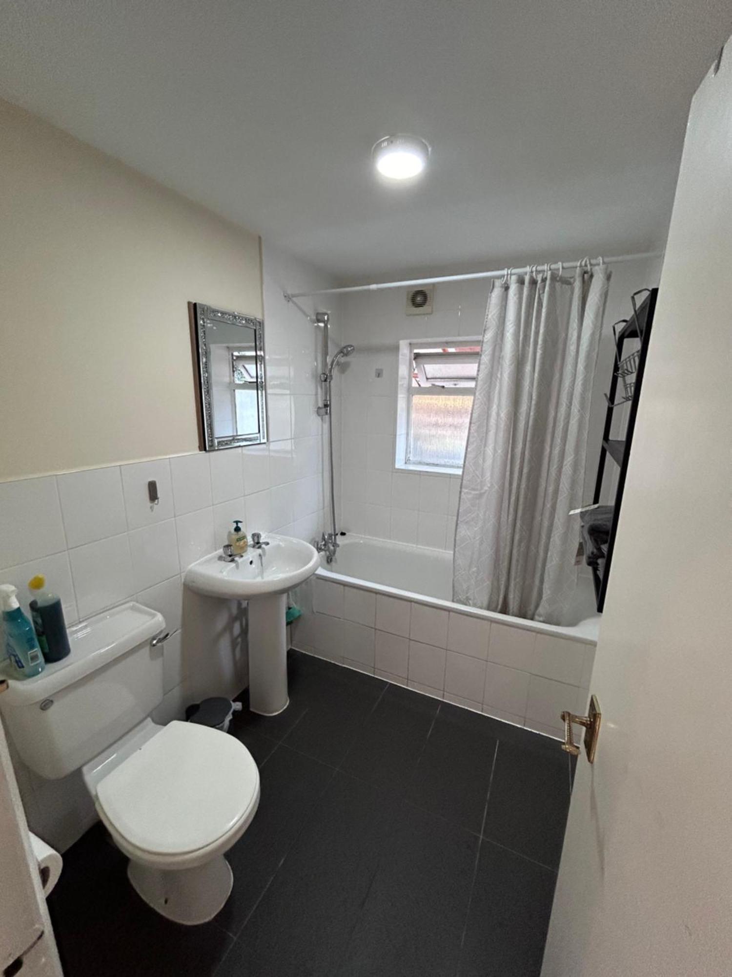 2 Bed Flat Greenwich Londra