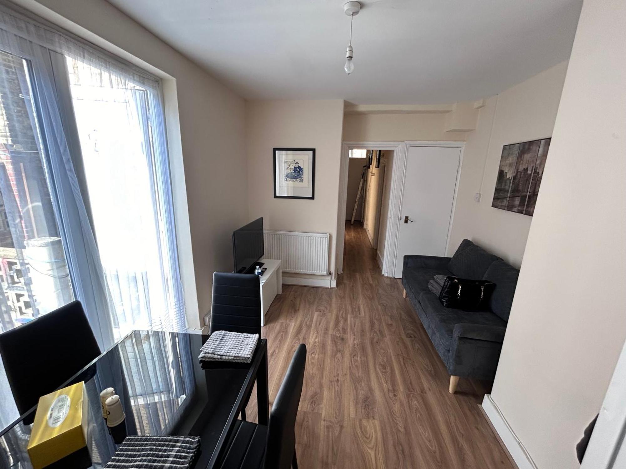 2 Bed Flat Greenwich Londra